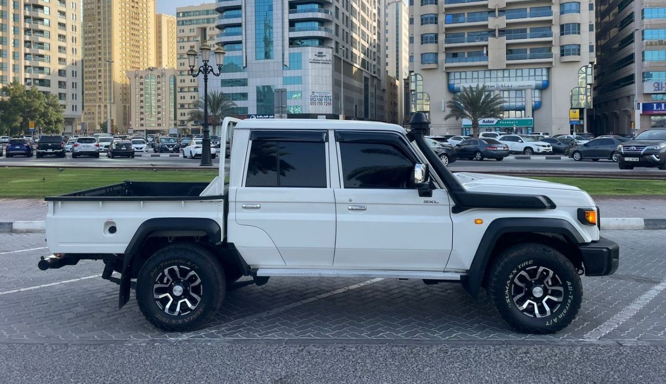 Toyota Land Cruiser Pick Up FACE LIFTED TO 2024 ,DIESEL 4.5 LITER ,RIGHT HAND DRIVE ,2018 MODEL