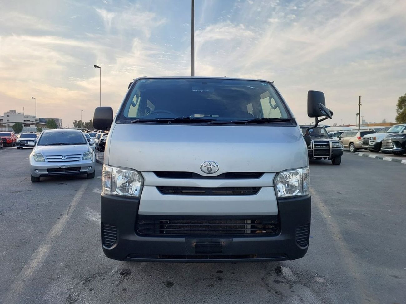 Toyota Hiace TOYOTA HIACE VAN RHD 2014 MODEL 3.0 L DIESEL AUTOMATIC(PM74812)