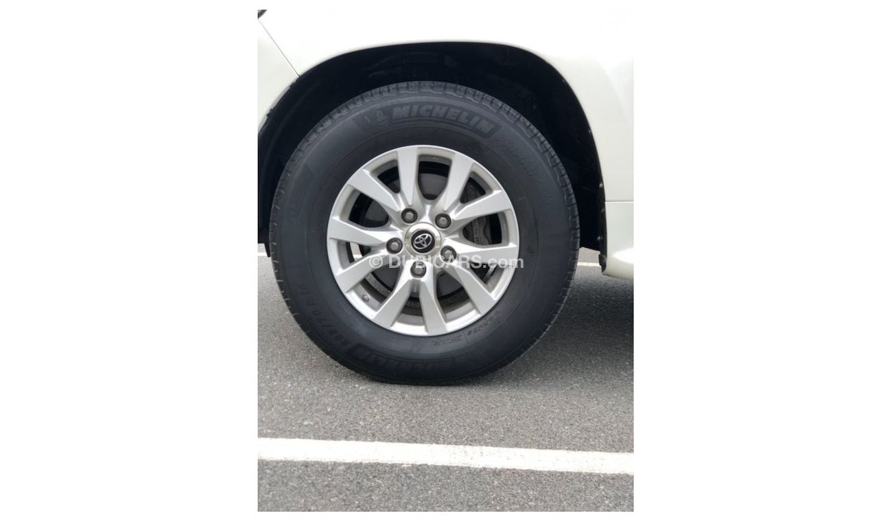 Toyota Land Cruiser GXR MODEL 2016 GCC CAR PERFECT CONDITION INSIDE AND OUTSIDE FULL ELECTRIC CONTROL STEERING CONTROL B
