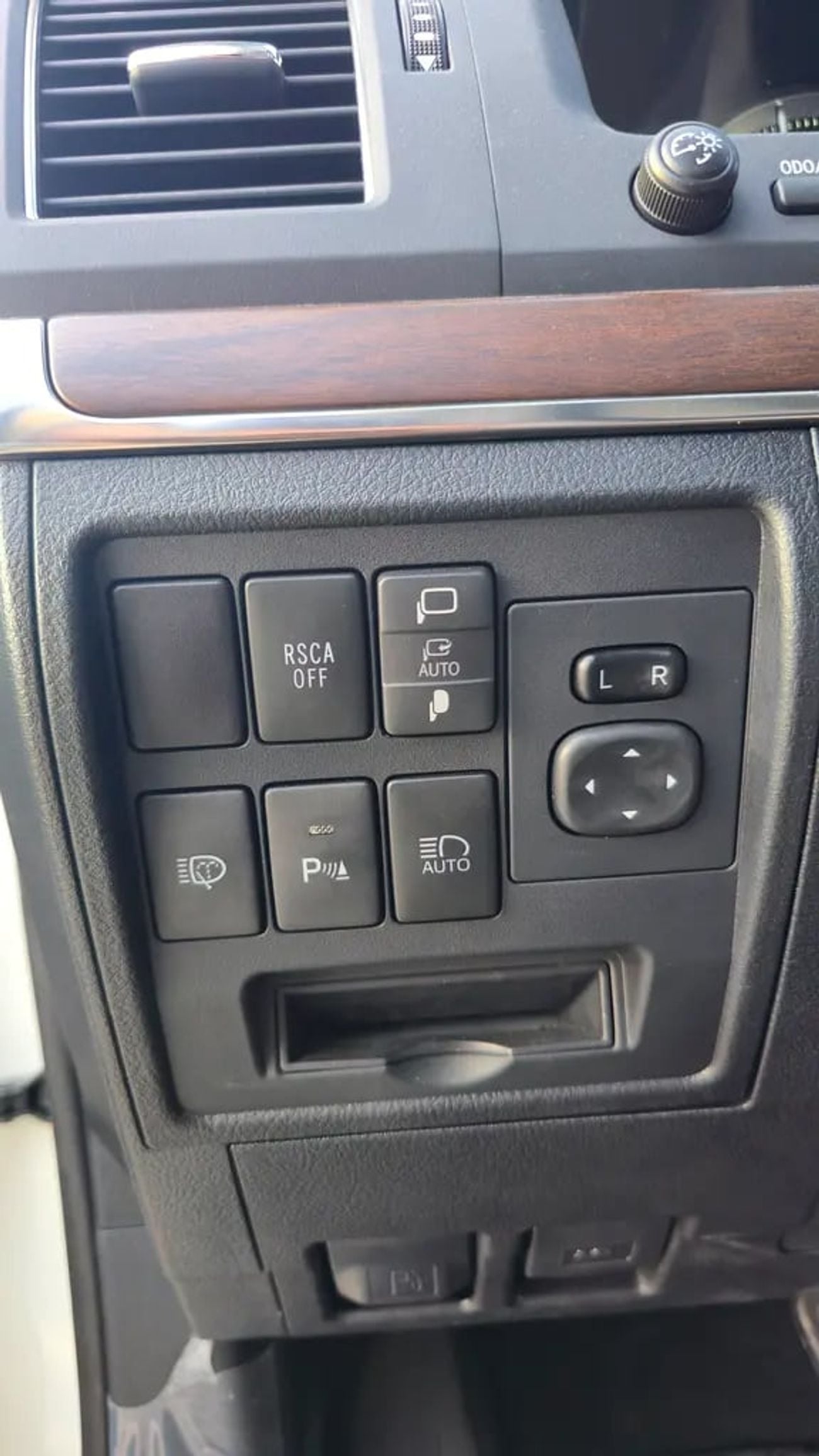 Toyota Land Cruiser VXR KM - GCC Specs