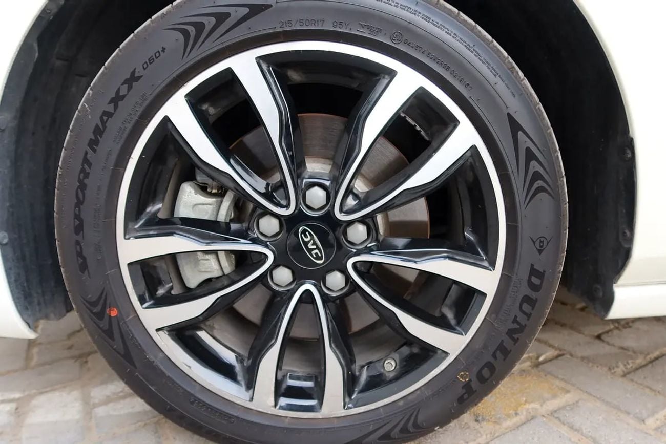 JAC J7 LUXURY | GCC | Warranty & Service Till | FDSH | Original Paint
