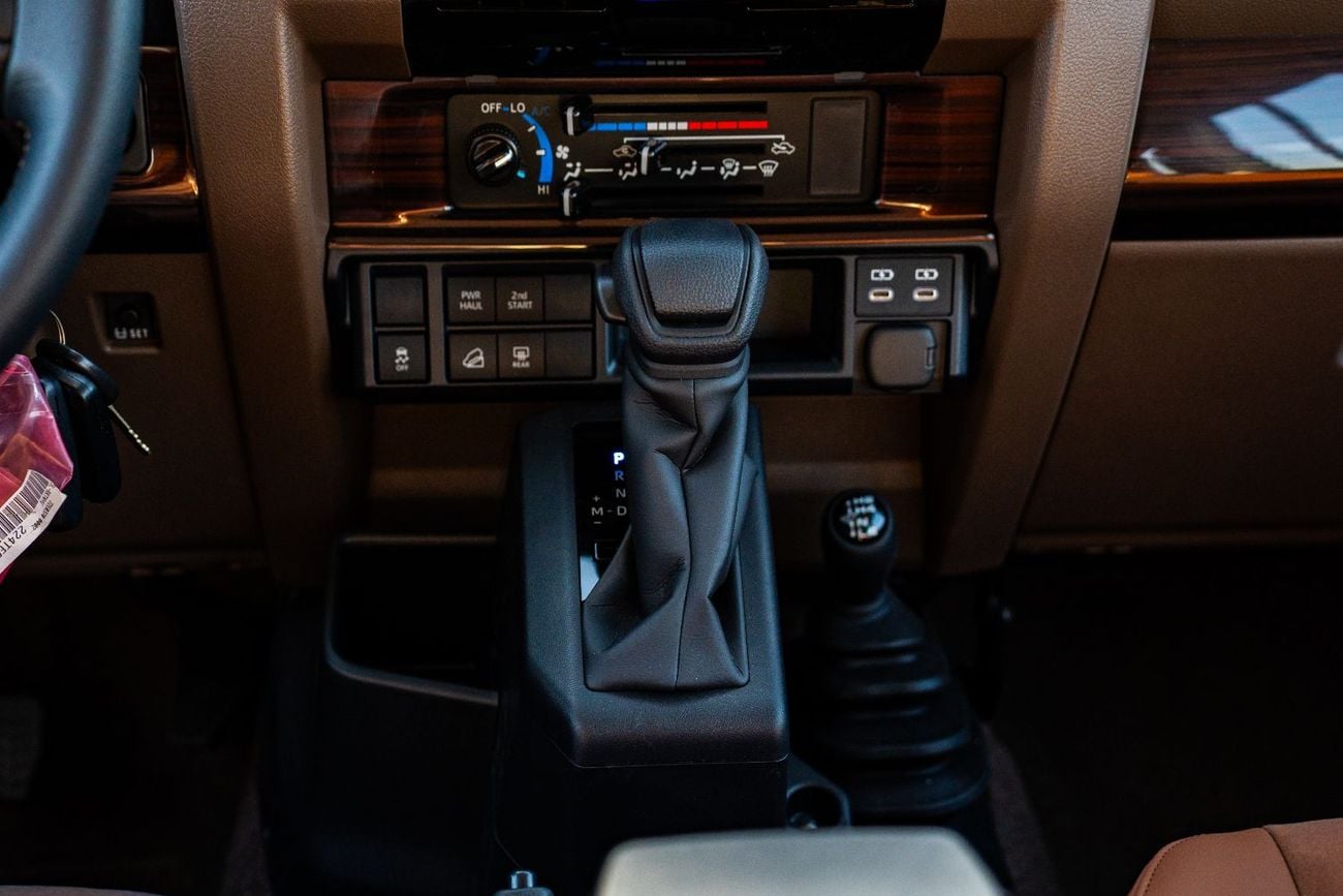 تويوتا لاند كروزر 76 Toyota LC76 2.8l Automatic  5 Door Winch Diff Lock Full option  2026