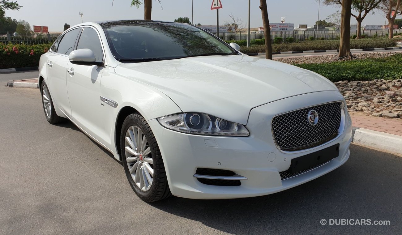 جاغوار XJ L 2015 FULL SERVICE HISTORY FROM AL TAYER