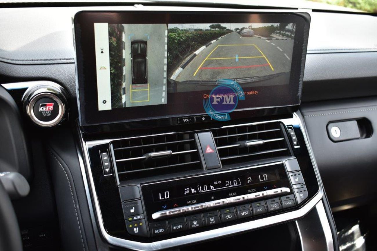 تويوتا لاند كروزر 300 GR-S 3.5 L Hybrid V6 7 Seat Automatic