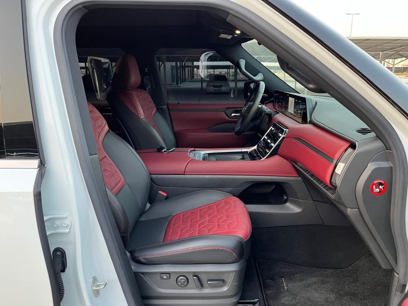 Nissan Patrol LE PLATINUM CITY TWIN-TURBO | CERTIFIED PRE-OWNED | AL MASOOD WARRANTY & SERVICE CONTRACT