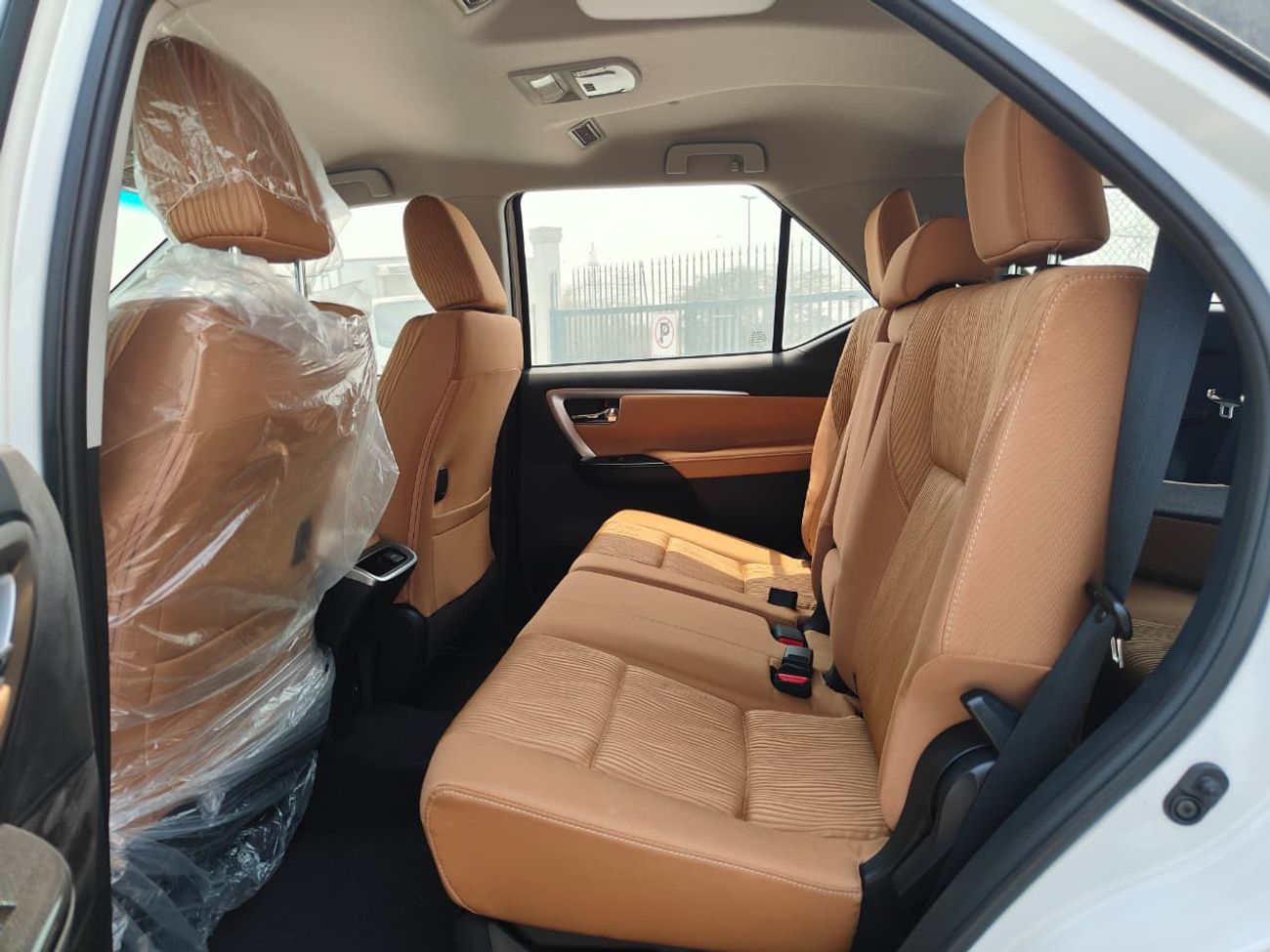 Toyota Fortuner 2024 Toyota Fortuner SR5 High-Option 7-Seater 2.4L 4-Cyl Turbo Diesel A/T 4x4 Export Only