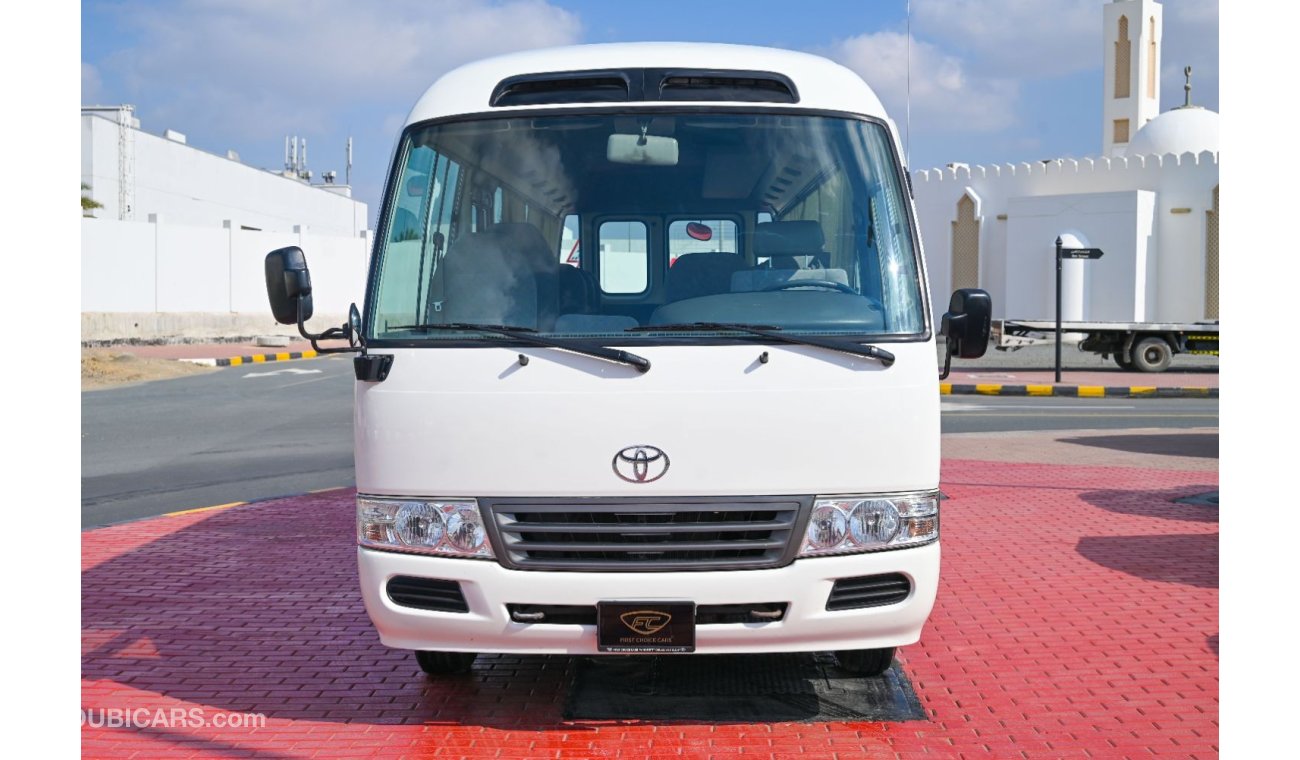 تويوتا كوستر 2016 | TOYOTA COASTER DLX HIGH-ROOF | 26-SEATS DIESEL | GCC | VERY WELL-MAINTAINED | SPECTACULAR CON