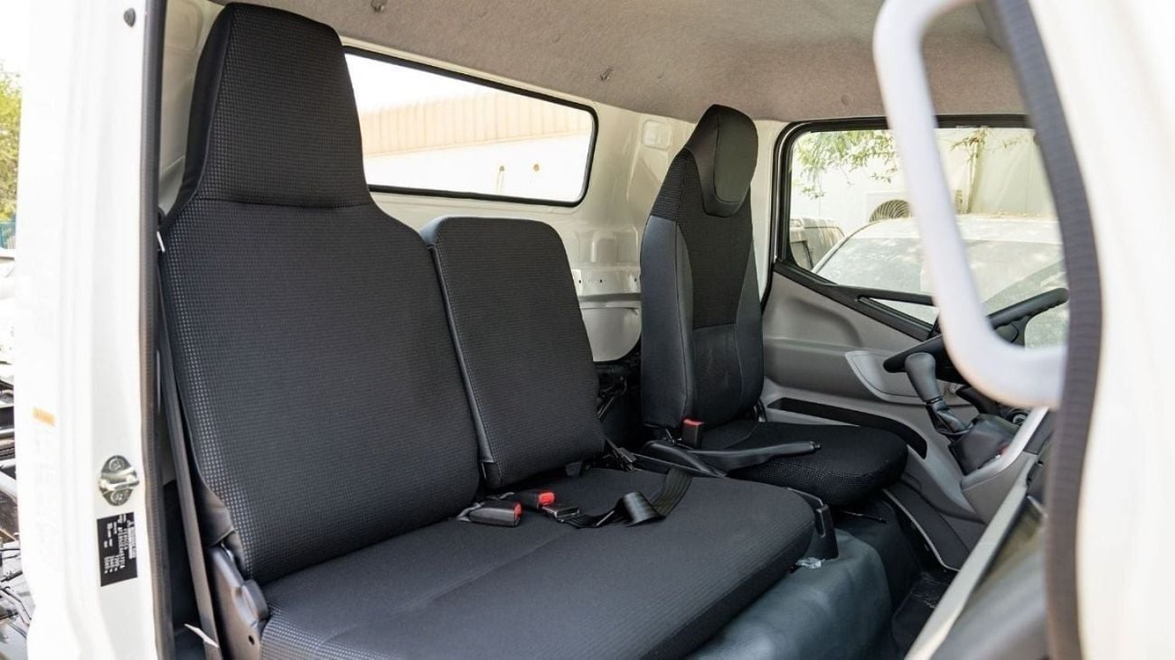 Mitsubishi Fuso Canter (LHD) MITSUBISHI FUSO CANTER 4.2D MT MY2024-WHITE