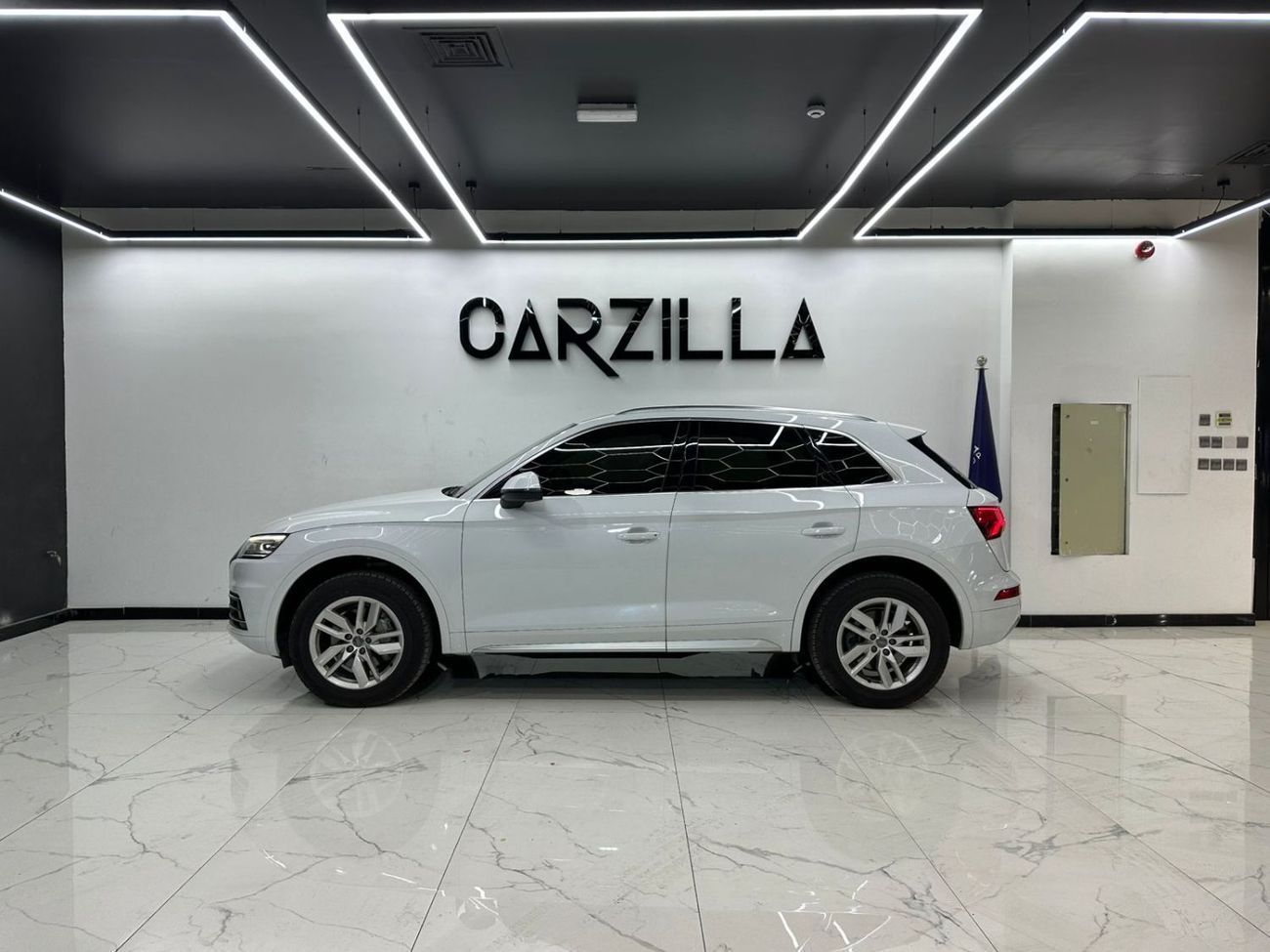 Audi Q5 45 TFSI Quattro 2.0L AED 1,665 / Monthly l 0% Down Payment l Quattro l 1 Year Warranty