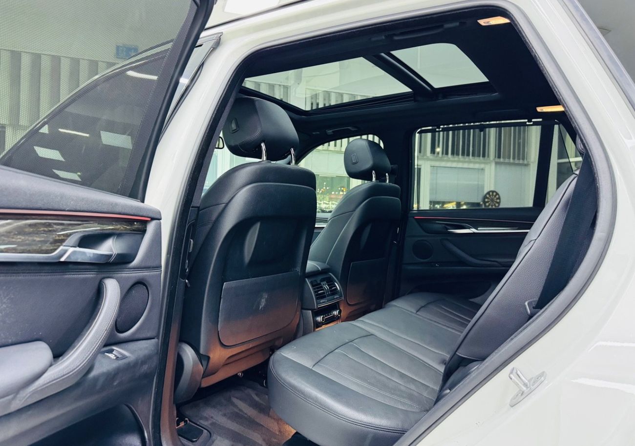بي أم دبليو X5 35i Exclusive 3.0L (7 Seater)
