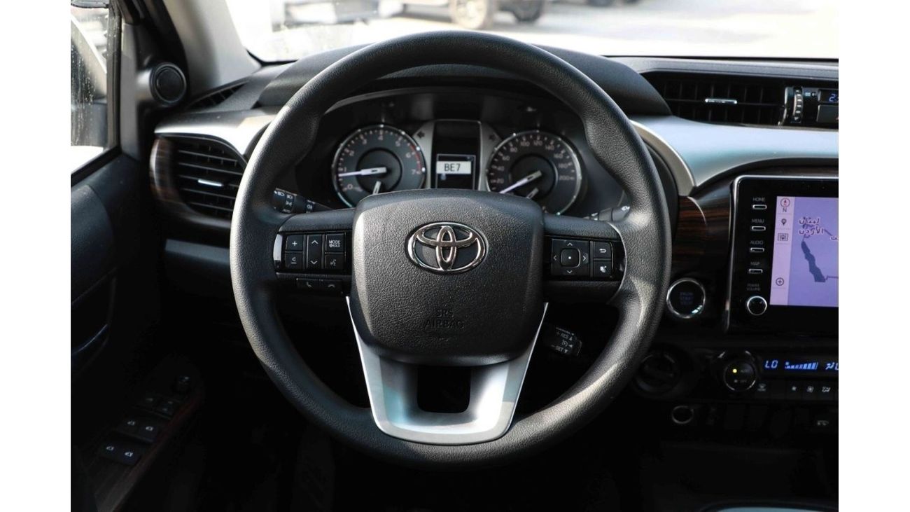 تويوتا هيلوكس تويوتا هيلوكس 2024 ذات الكابينة المزدوجة 2.7 HI - أبيض بلاتيني لؤلؤي من الداخل أسود | للتصدير فقط