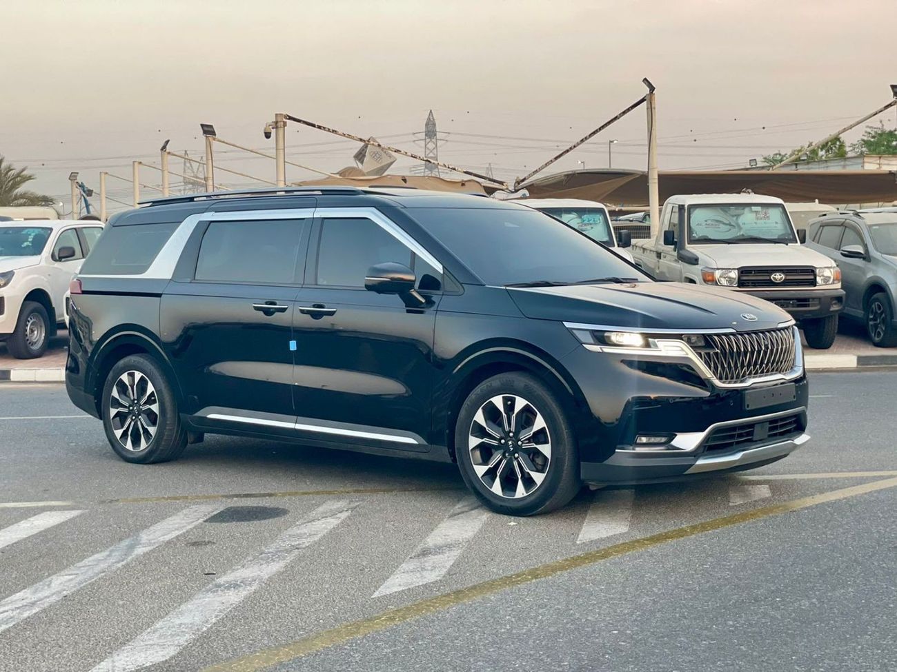 Kia Carnival 2021 Kia Carnival Exclusive Diesel Korean Specs Orignal Paint - 360* CAM - Panoramic View - 6 seater