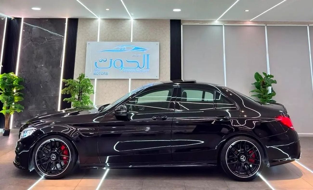 مرسيدس بنز C 63 S ELITE AMG SPECIAL MERCEDES C63S V8 || GCC || TOP OPTIONS || FORGED CARBON FIBER || RADAR LANE ASSIST