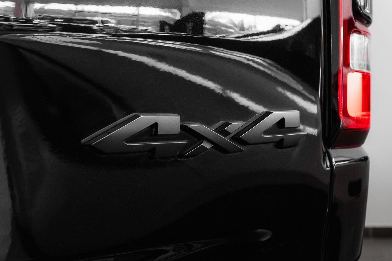 رام 1500 Rebel Crew Cab 5.7L