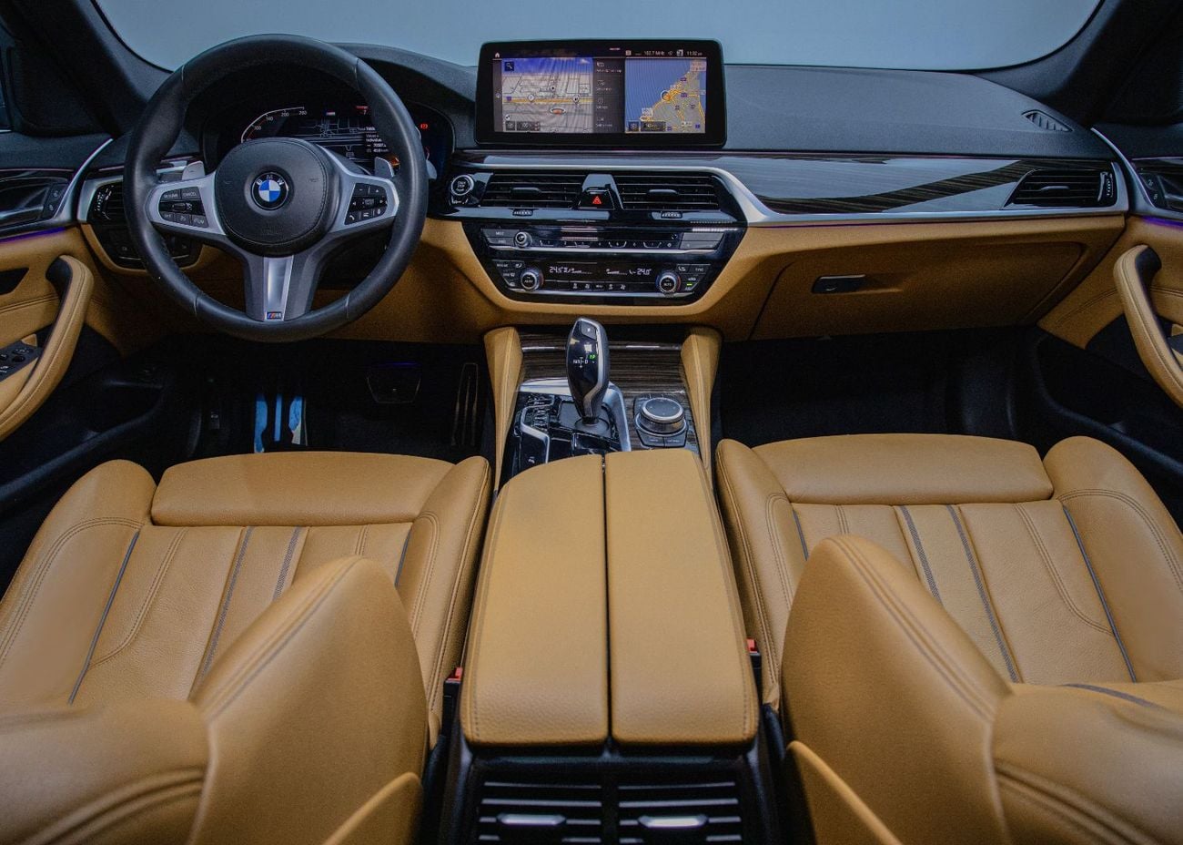 بي أم دبليو 520i