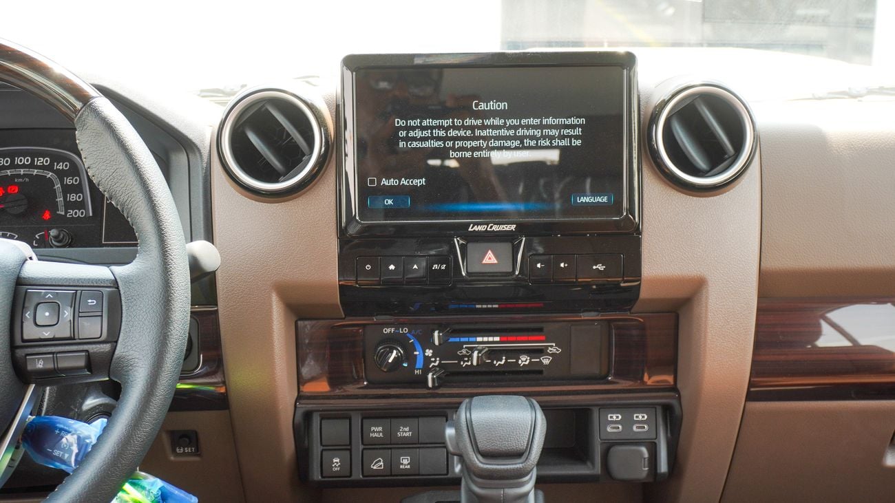 Toyota Land Cruiser 70 LX 2.8L Diesel A/T