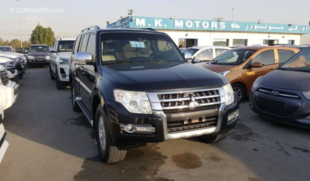 ميتسوبيشي باجيرو Mitsubishi pajero 2015