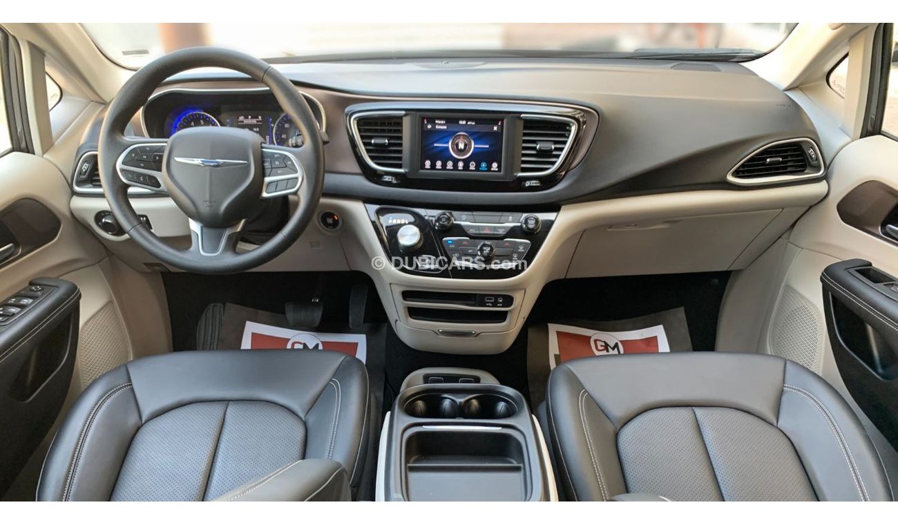 Chrysler Voyager FULL OPTION - AMERICAN SPEC - BRAND NEW CONDITION - 2020