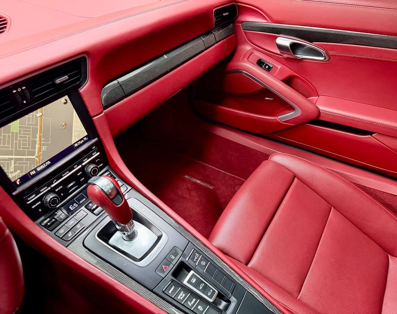 Porsche 911 Turbo S 3.8L (530 HP) Coupe