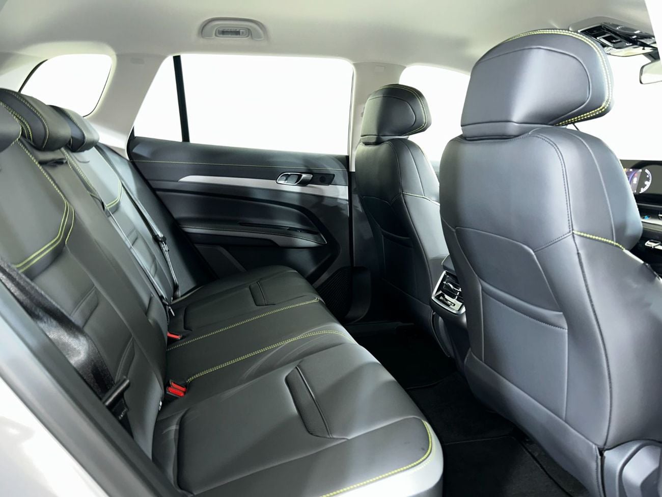 Ford Territory TREND TER2126H 1.5 FHEV / AL TAYER MOTORS AL QOUZ SHOWROOM