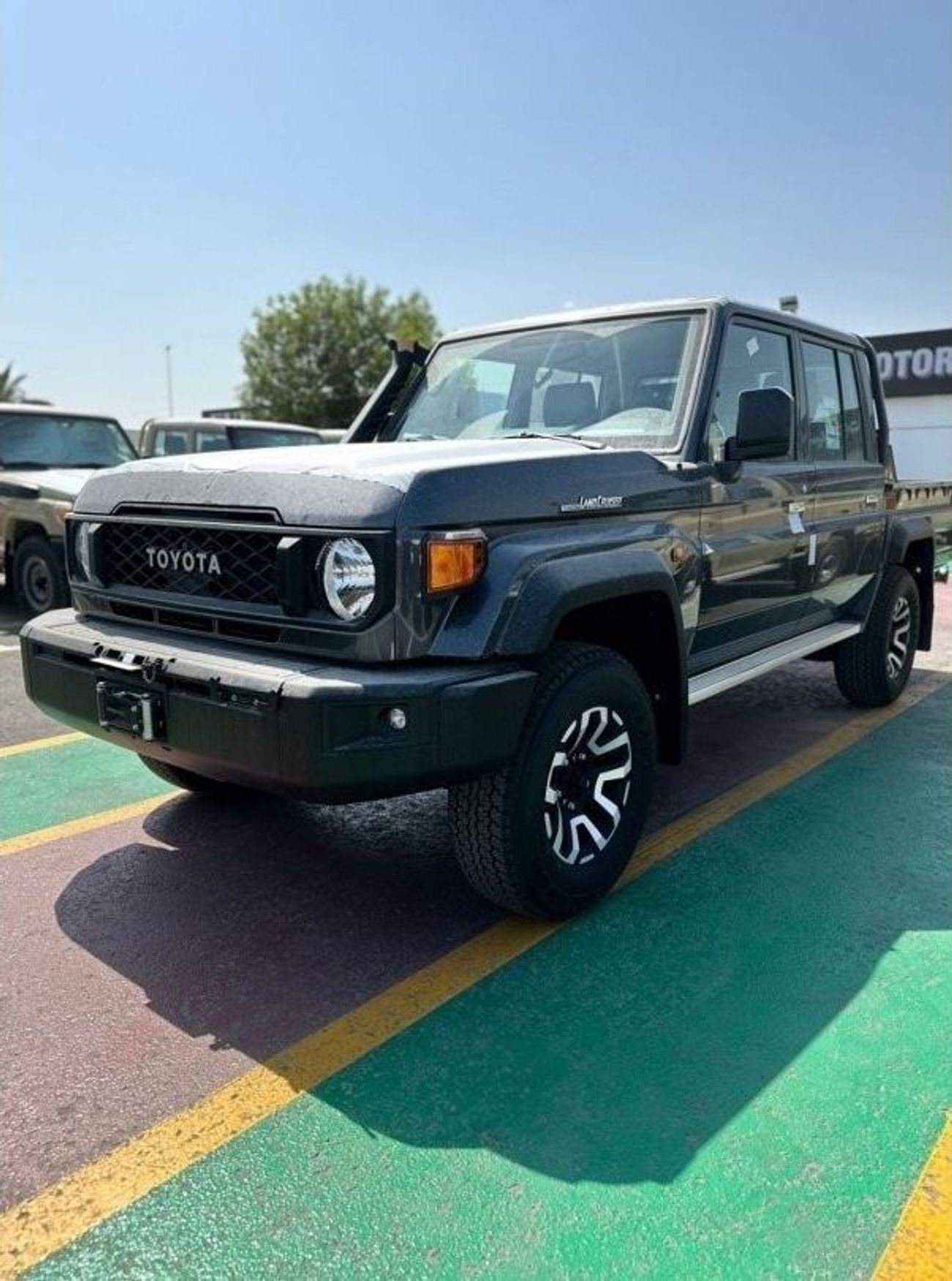 تويوتا لاند كروزر بيك آب Toyota Land Cruiser LC79 petrol model 2024