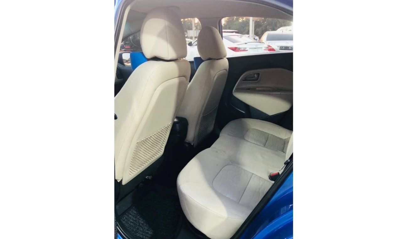 Kia Rio Kia Rio hatchback 2012 GCC perfect condition