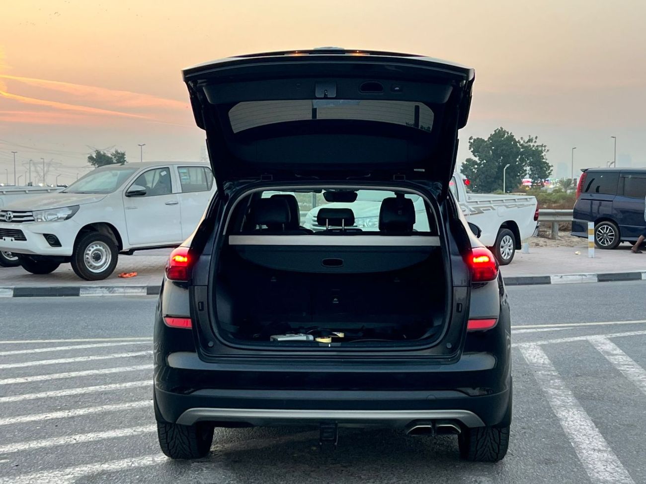 هيونداي توسون 2021  Hyundai Tucson Full Option - 2.4L  V4 - AWD 4x4 -Panoramic View - 360* 5 CAM -Leather seat - 6