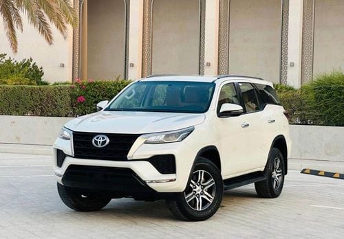 Toyota Fortuner EXR Toyota Fortuner EXR Model 2022 V4 Engine Capacity 2.7L LHD Petrol