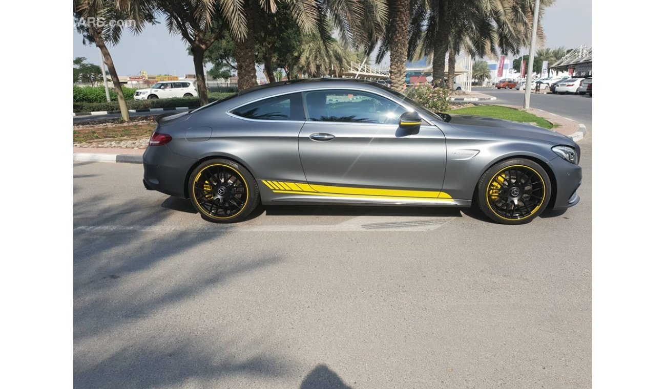 Mercedes-Benz C 63 Coupe AMG - V8 - 2017 - WARRANTY - GCC SPECS - 6379 AED PER MONTH