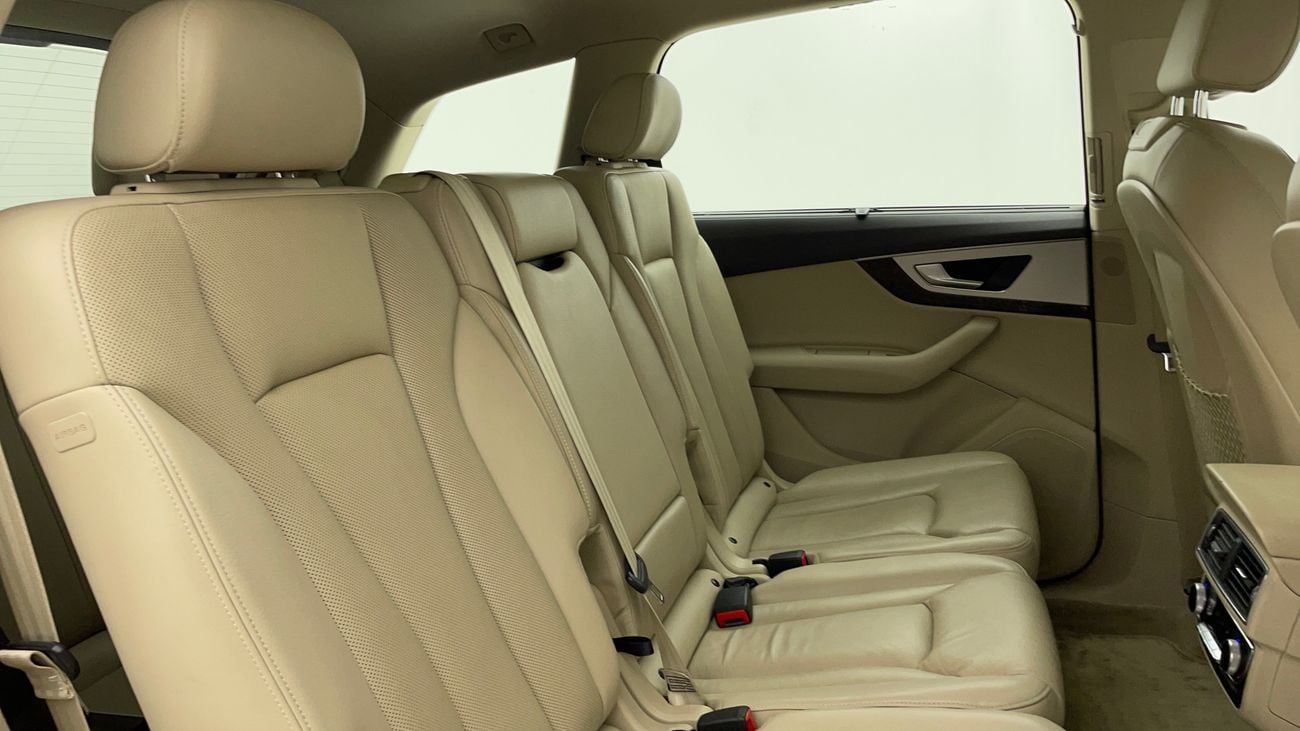 أودي Q7 45 TFSI QUATTRO S LINE 3 | بدون دفعة مقدمة | اختبار القيادة في المنزل