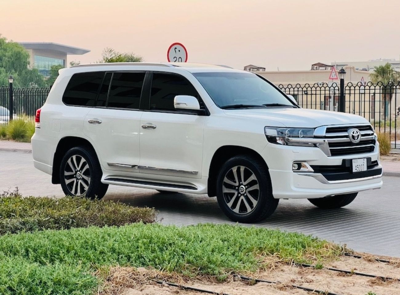 Toyota Land Cruiser Toyota landcuriser GXR V6 2018  Full Option