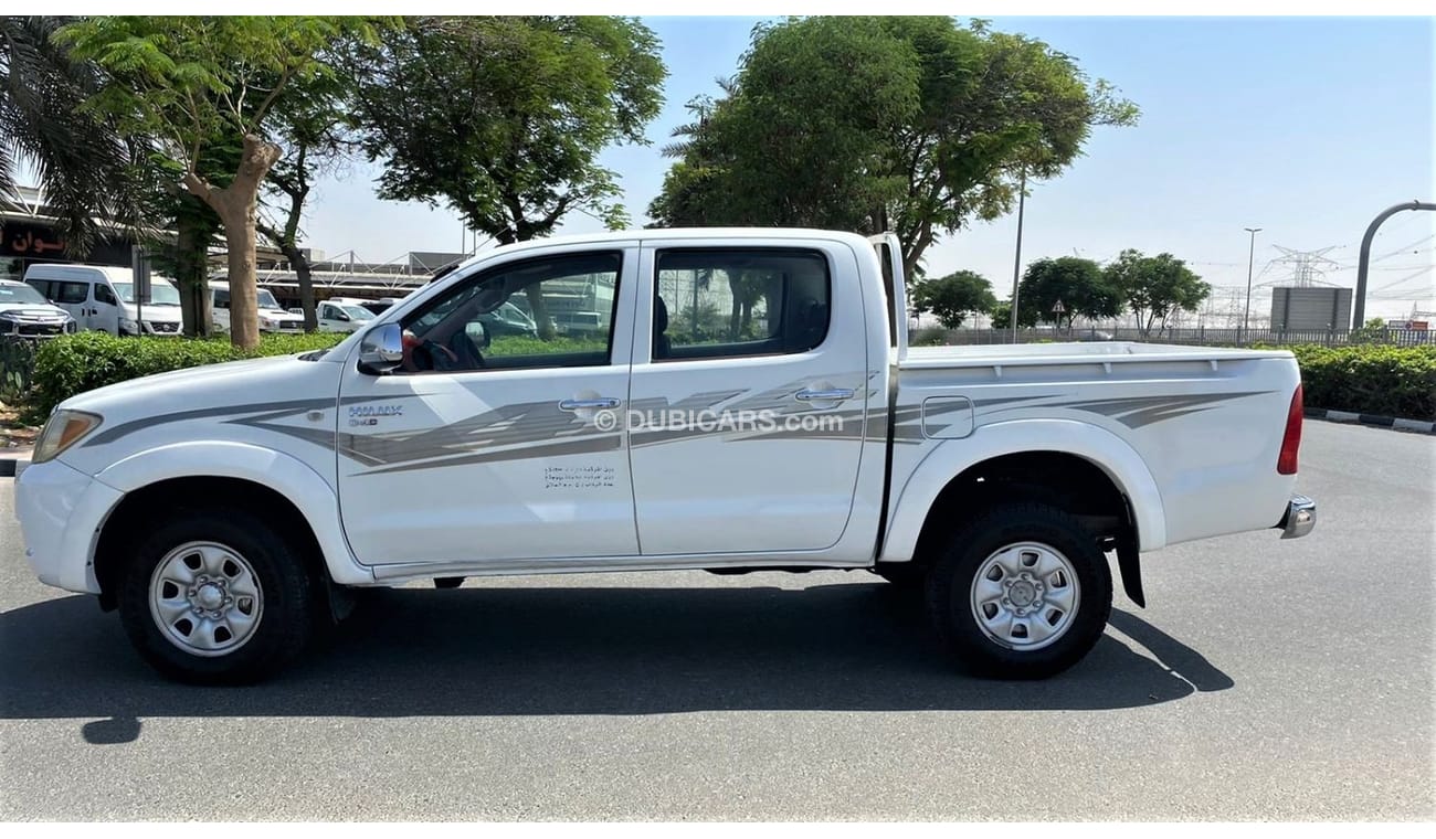 Toyota Hilux DIESEL 4X4 DOUBLE CABIN ,MANUAL GEAR