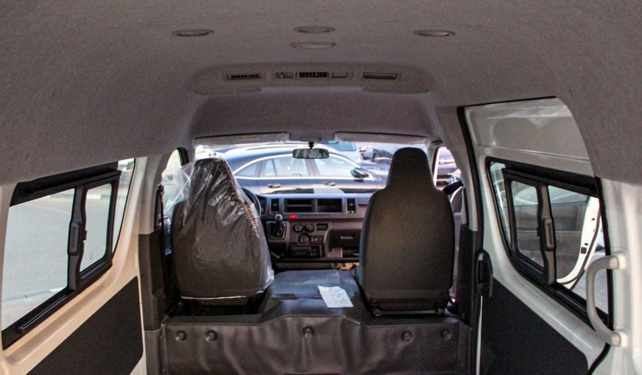تويوتا هاياس DLS - STD ROOF 2.5L DLX Wide AC VAN MT