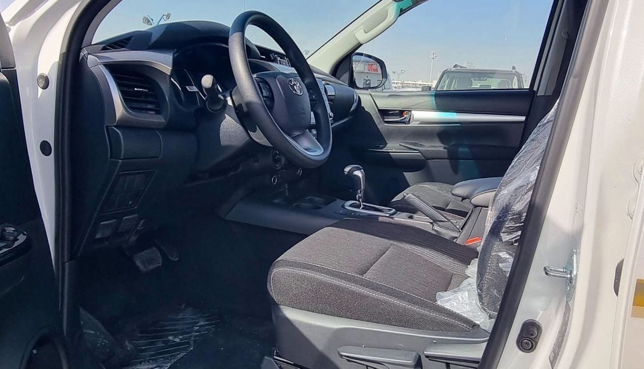 تويوتا هيلوكس SGLX TOYOTA HILUX 2.4L DIESEL DOUBLE CABIN 4X4 FULL OPTION MY 2025