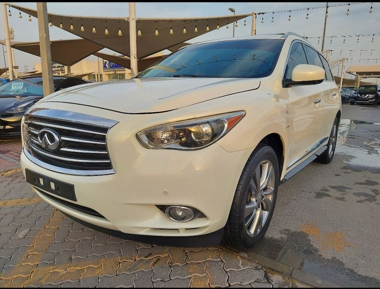 إنفينيتي QX60 Premium 3.5L