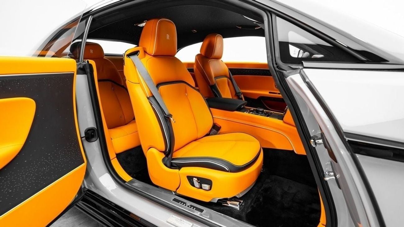 رولز رويس سبيكتر Black Badge - 2026 - GCC - Under Warranty and Service Contract