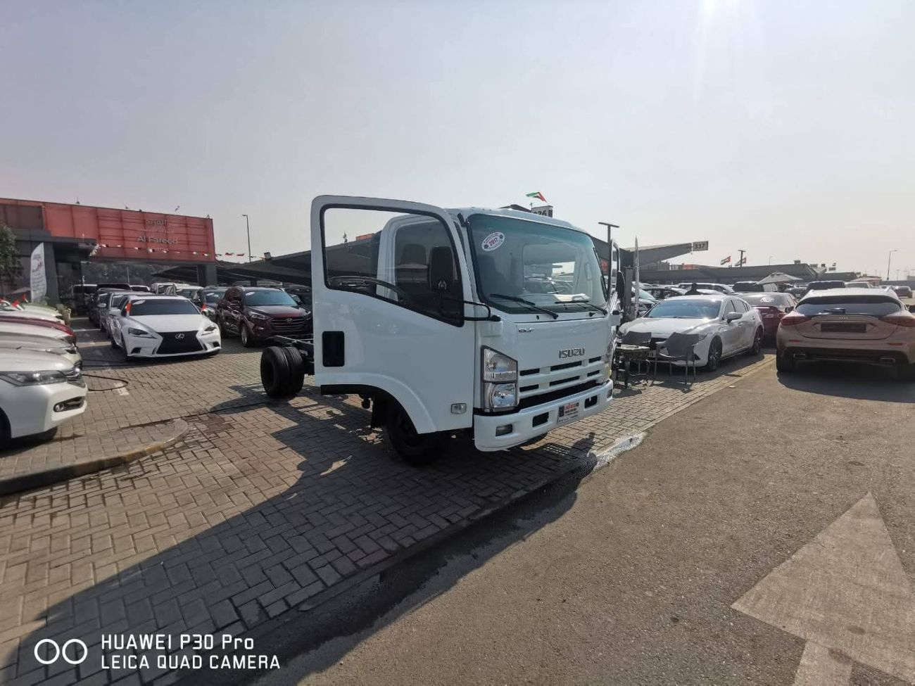 Isuzu NPR Gcc , premium painting