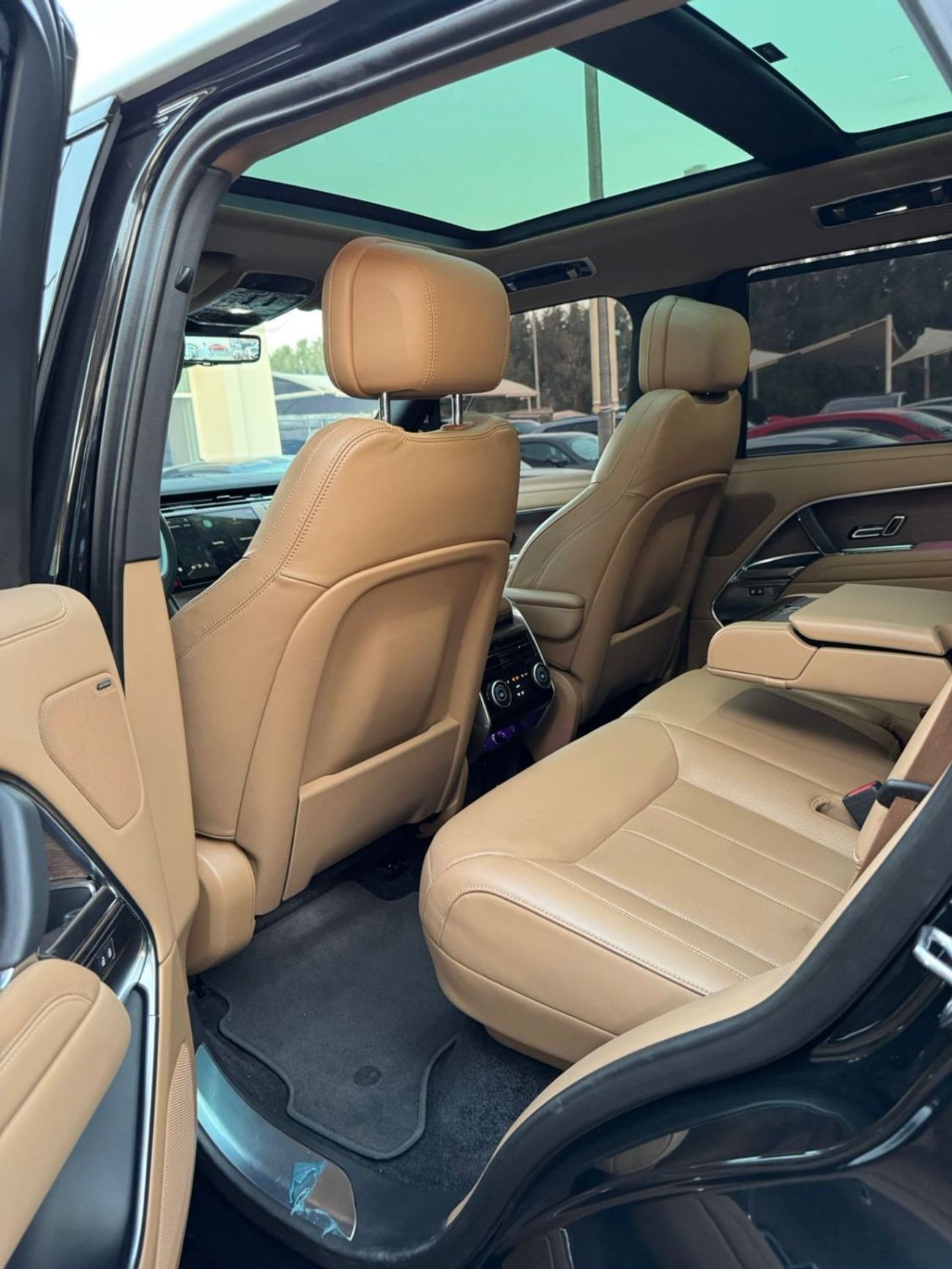 لاند روفر رينج روفر لاند روفر رنج روفر فوج p400 خليجي 2023 ٦ سليندر صبغ وكاله تشييكات وكاله تحت الضمان بحاله ممتازه