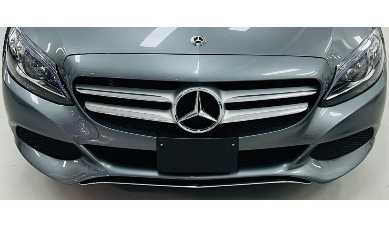 Mercedes-Benz C 300 Luxury C300 .. Panoramic .. Perfect Condition ..