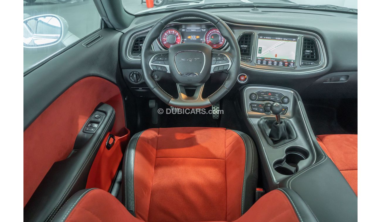 Dodge Challenger 2017 Dodge Challenger Hellcat 707Bhp / Manual Transmission / Extended Dodge Warranty & Service  Pack