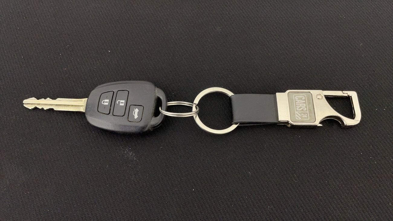 تويوتا يارس SE 1.5 | بدون دفعة مقدمة | اختبار القيادة في المنزل