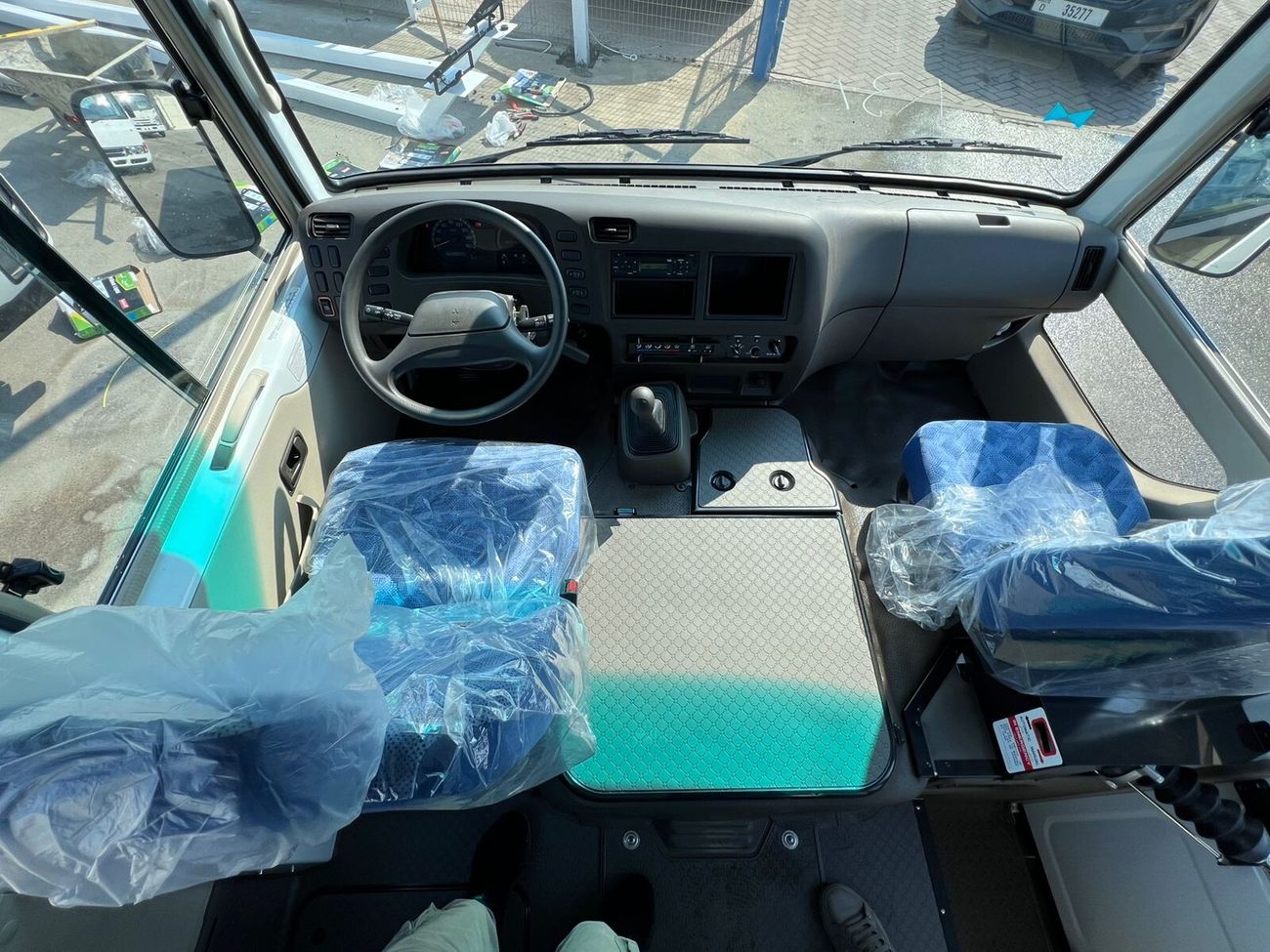 Mitsubishi Rosa MITSUBISHI FUSO ROSA HIGH ROOF 30-SEATER M/T