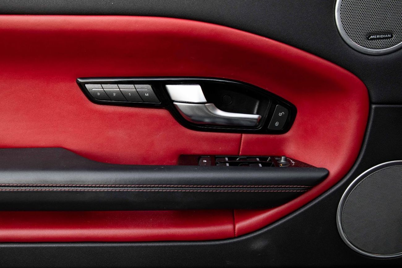 لاند روفر رانج روفر إيفوك R-Dynamic | 2,456 P.M (3 Years)⁣ | 0% Downpayment | Low KMS! Stunning!