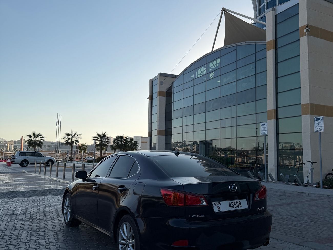 لكزس IS 250 PREMIER