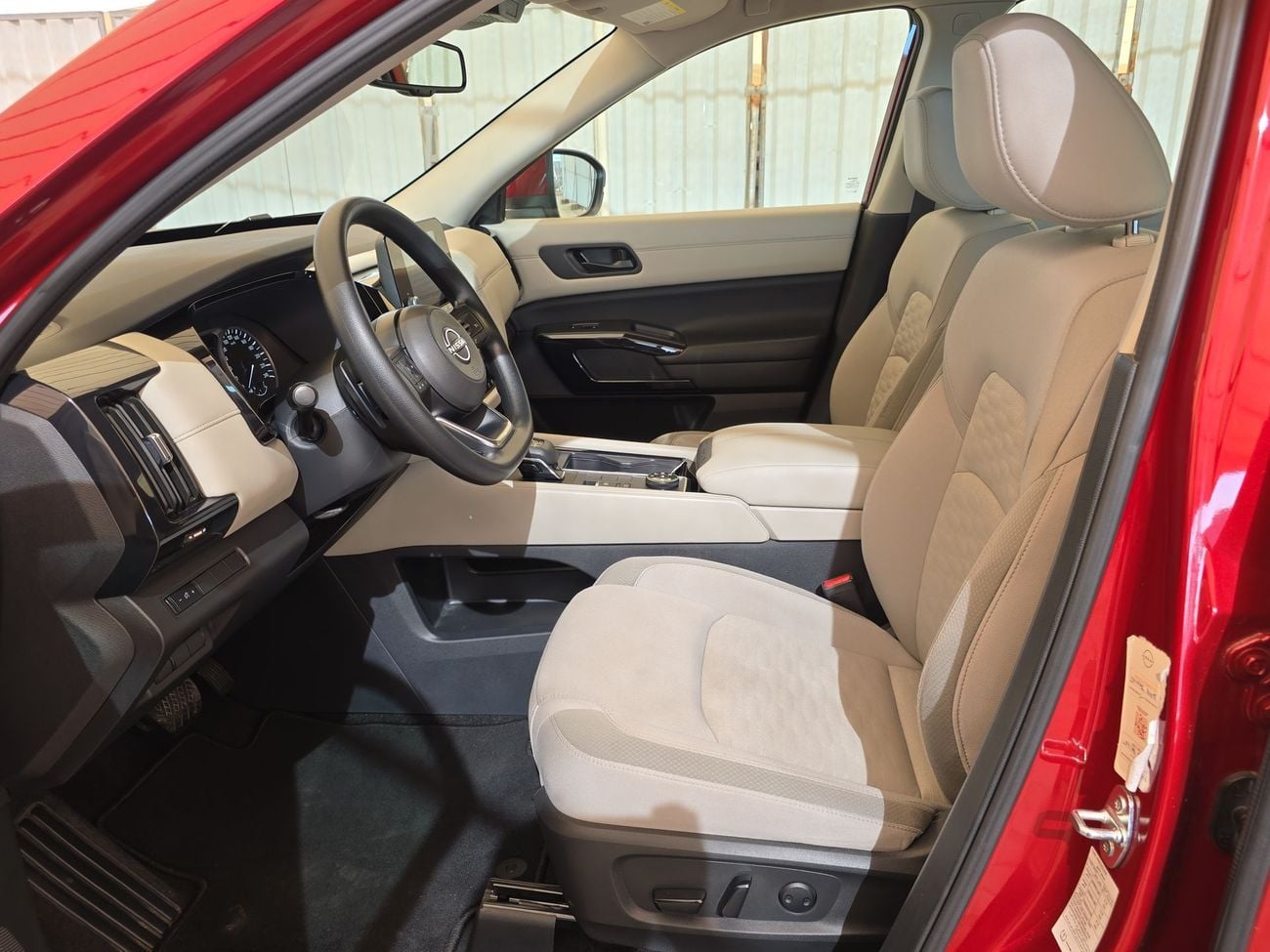 Nissan Pathfinder S 2.0