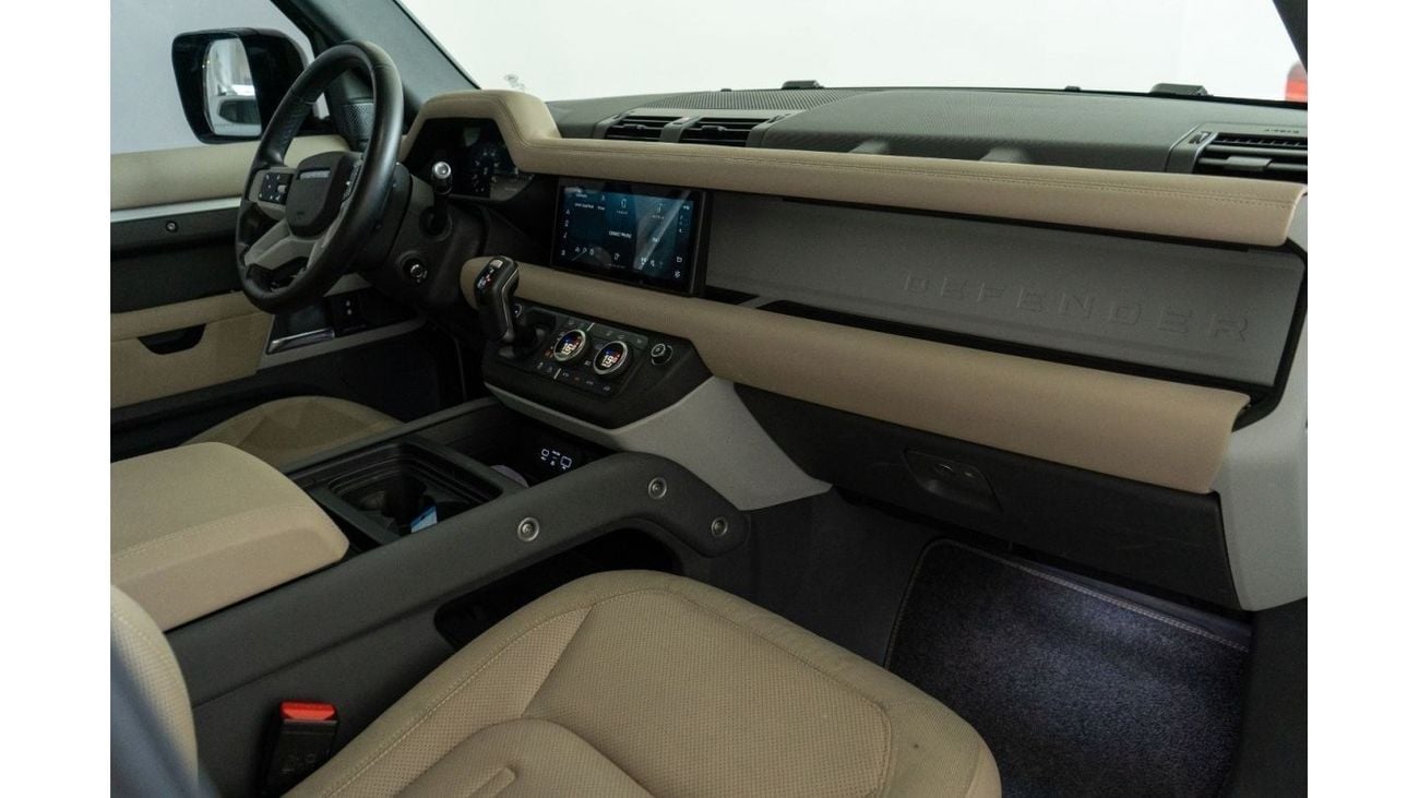 لاند روفر ديفندر P400 110 اول نسخة