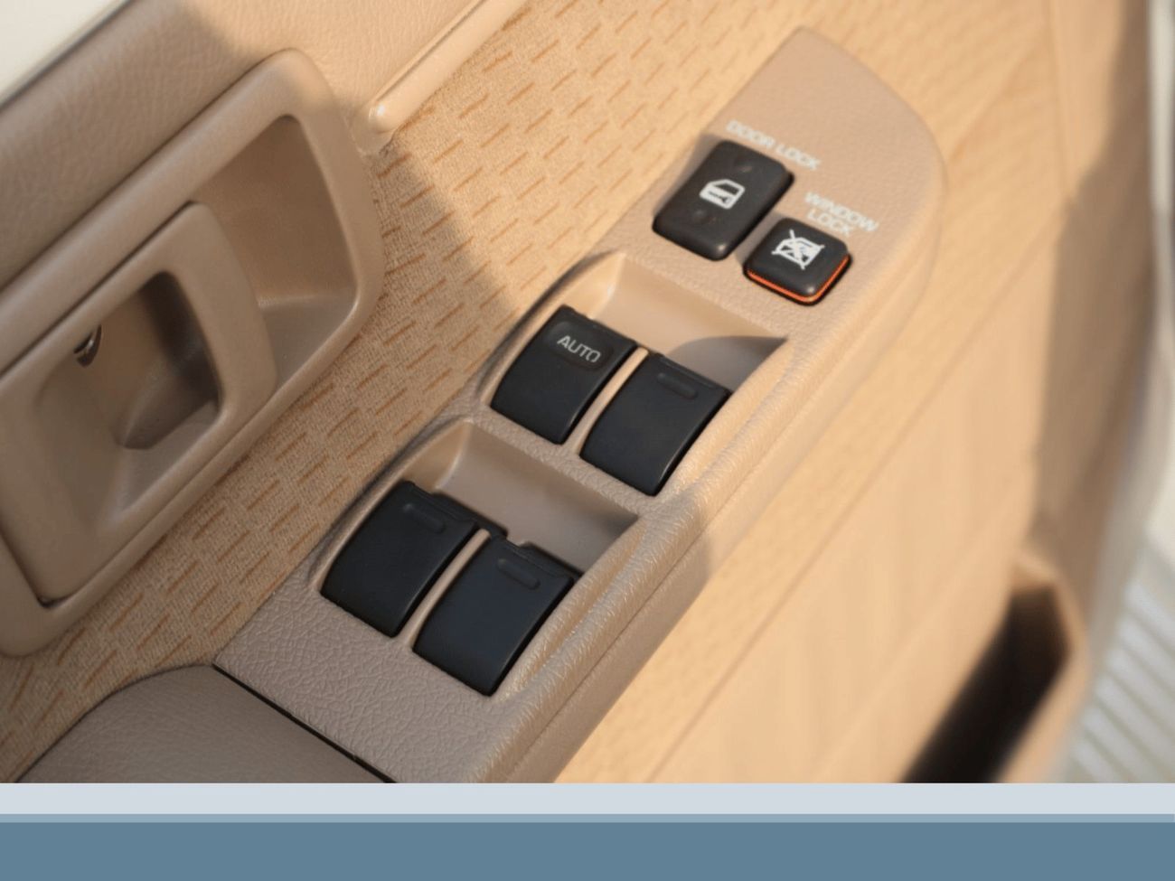 Toyota Land Cruiser 70 ECT0031 - Toyota LC76 Hardtop 5 Doors - 2.8L Diesel Manual White