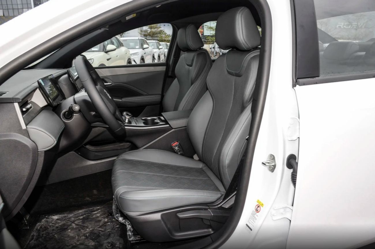 بي واي دي كين بلاس BYD QIN PLUS  DM - i 1.5L Plug-in Hybrid 55km Leading