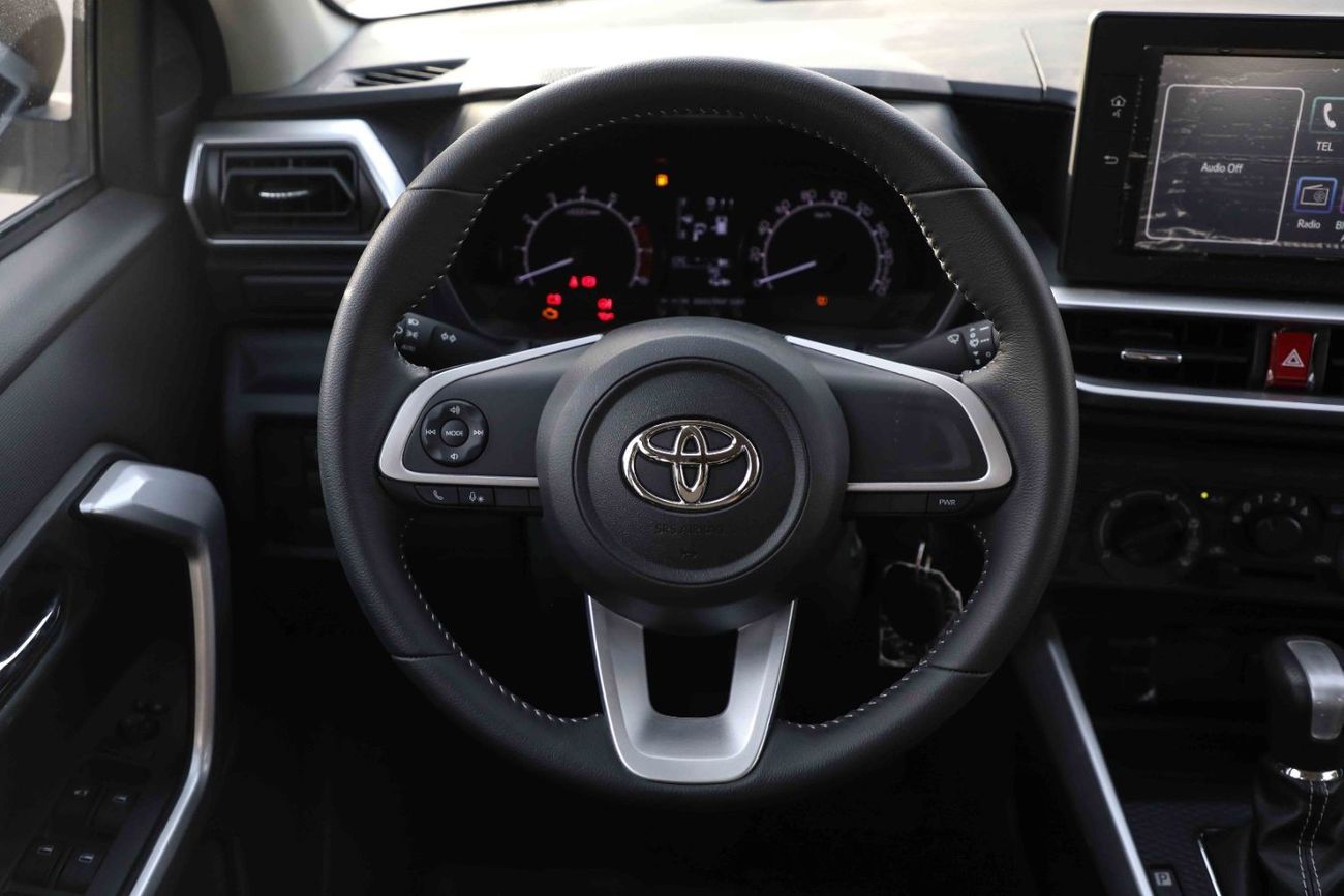 تويوتا ريز تويوتا رايز 2023 1.0 تيربو جي - ابيض من الداخل اسود | تصدير فقط