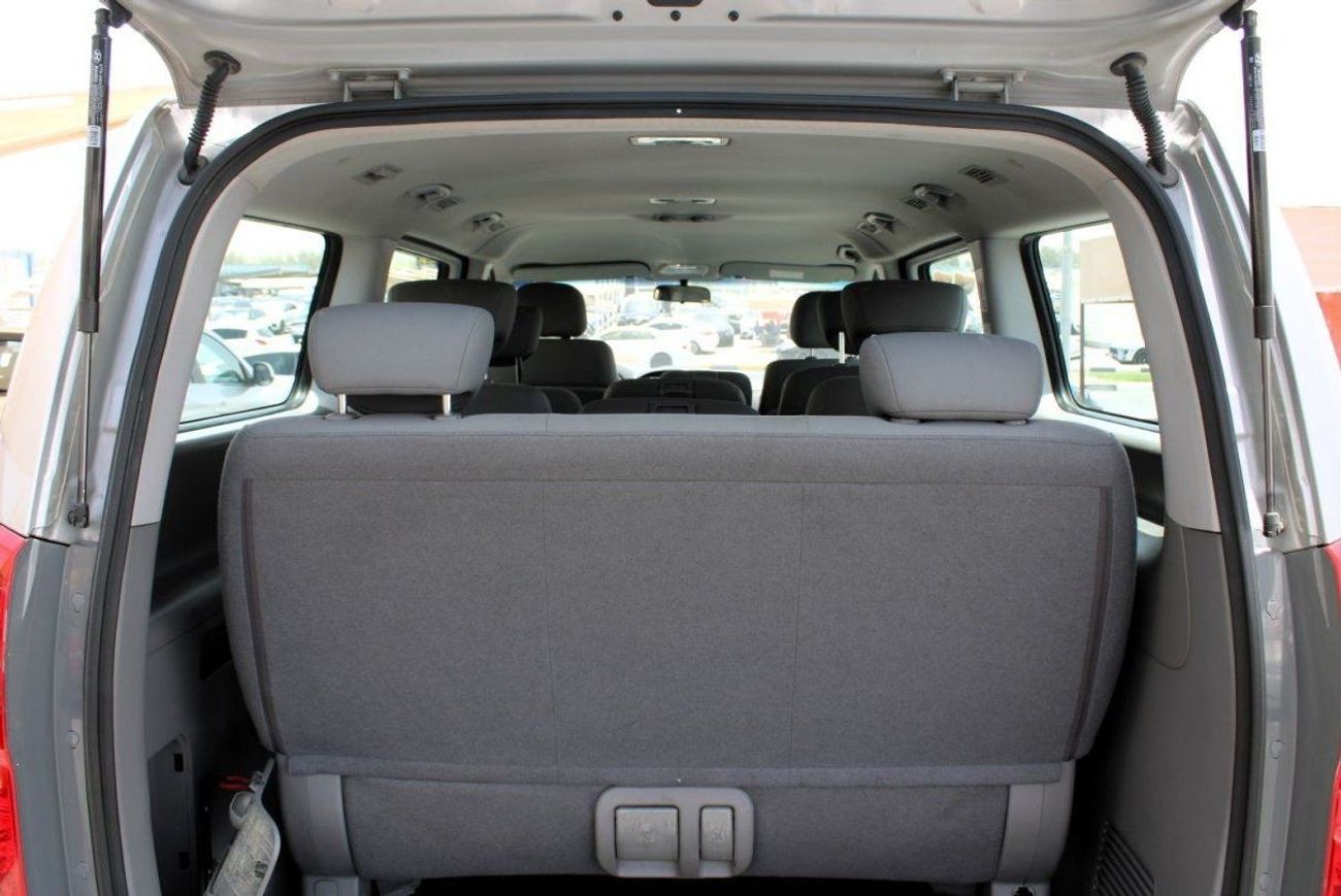 Hyundai H-1 Hyundai H1 - 2019 - GCC - Accident-Free - 2.4L  - (9 Seats) - Excellent Condition